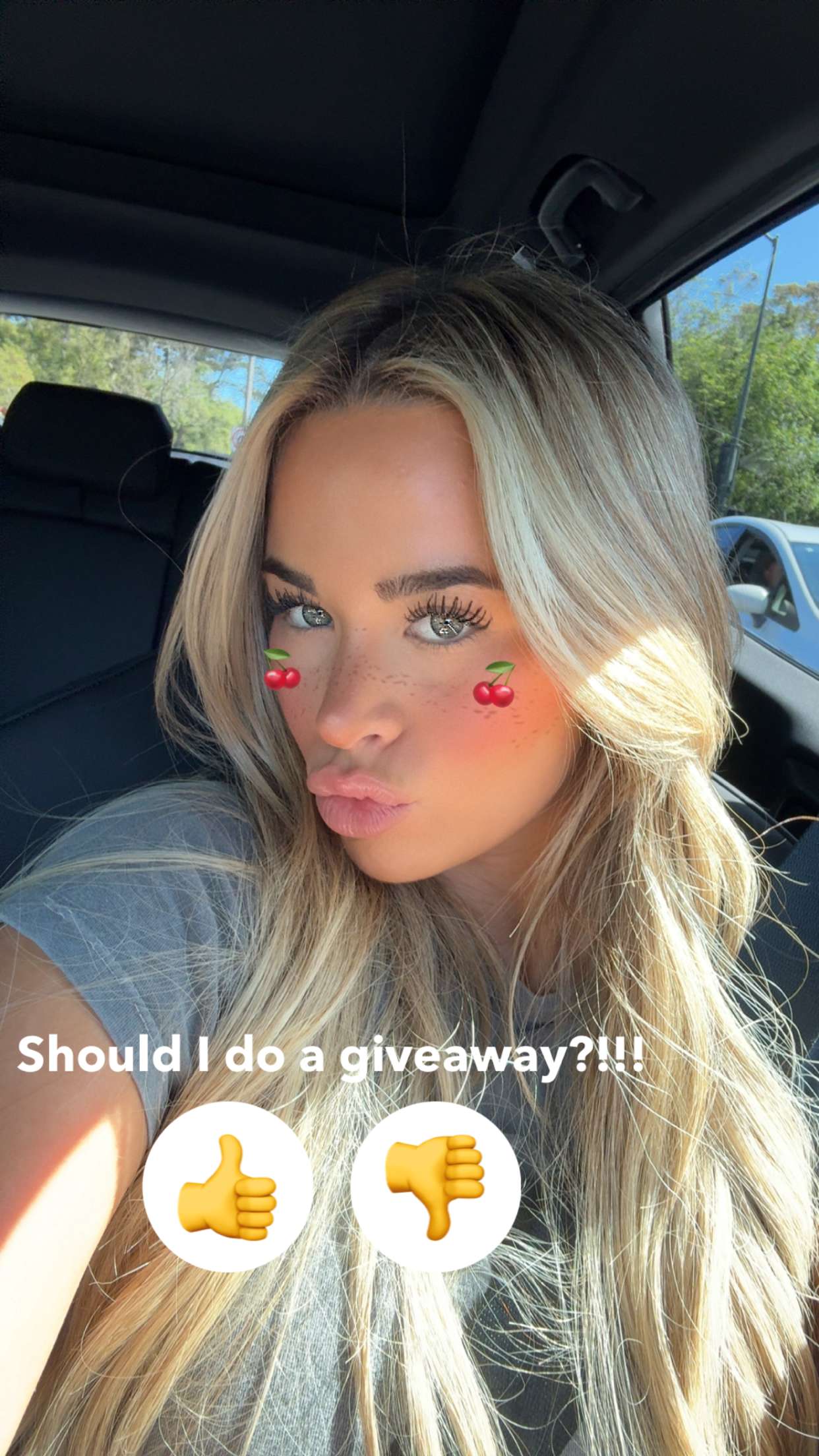 emilyelizabbeth snapchat image archive image