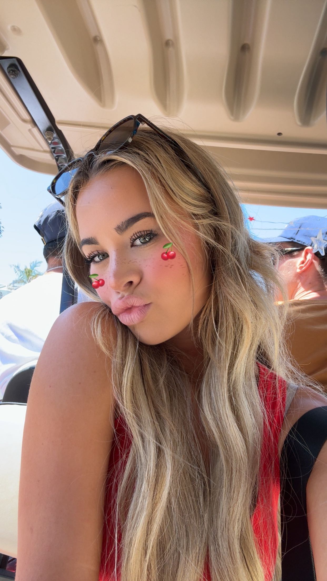 emilyelizabbeth snapchat image archive image