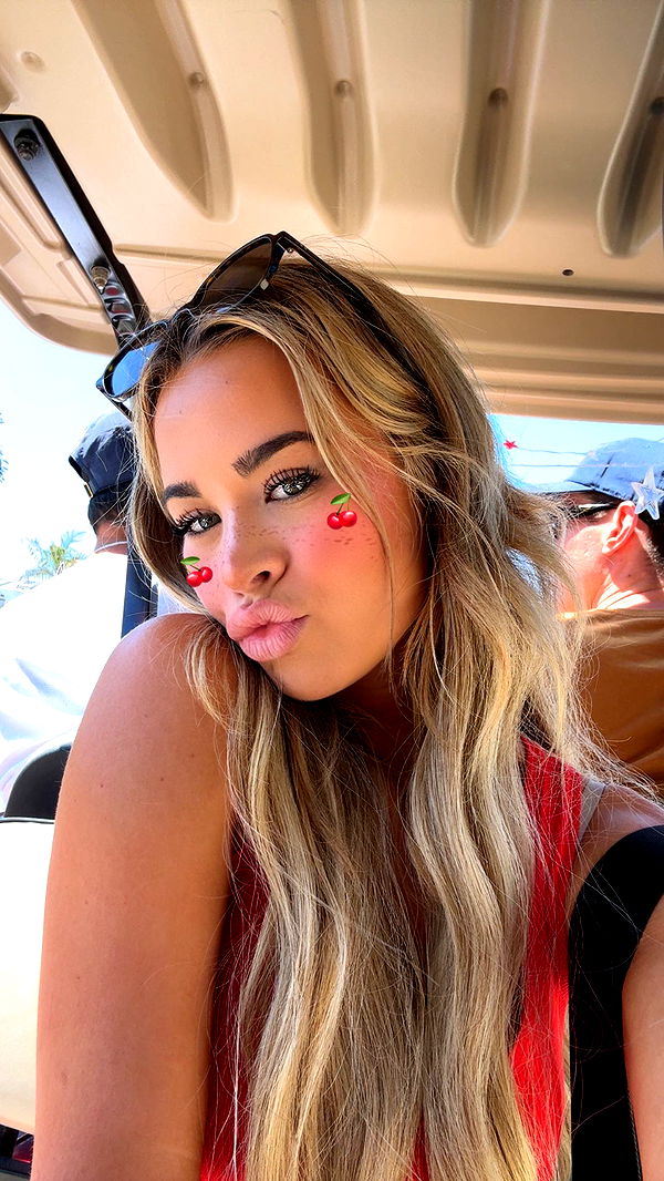 emilyelizabbeth image ~ Altpins