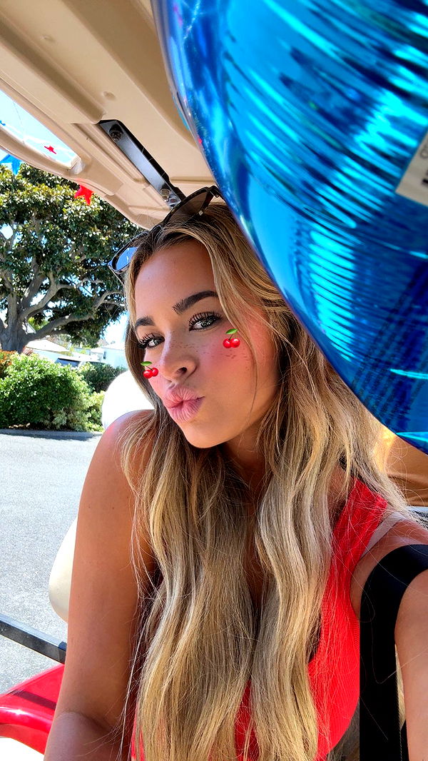 emilyelizabbeth image ~ Altpins