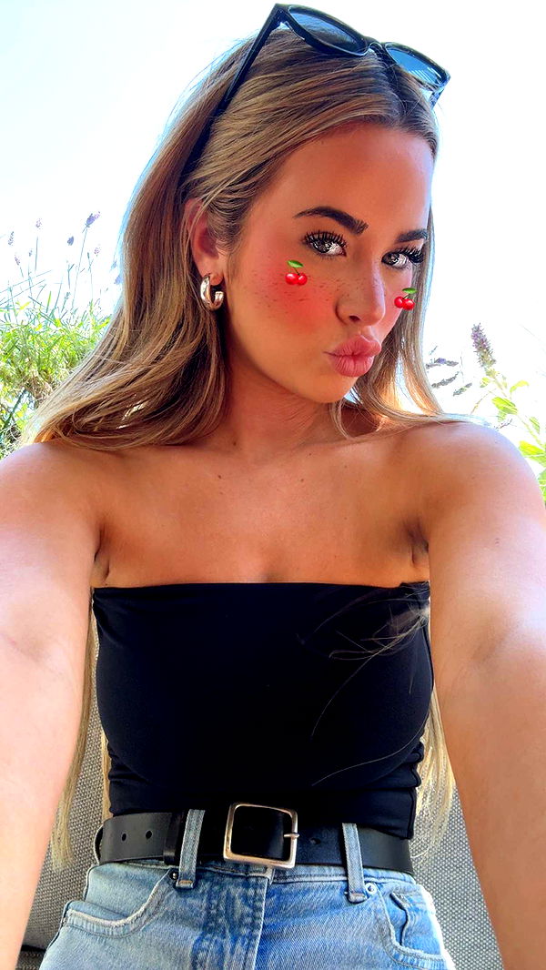 emilyelizabbeth image ~ Altpins