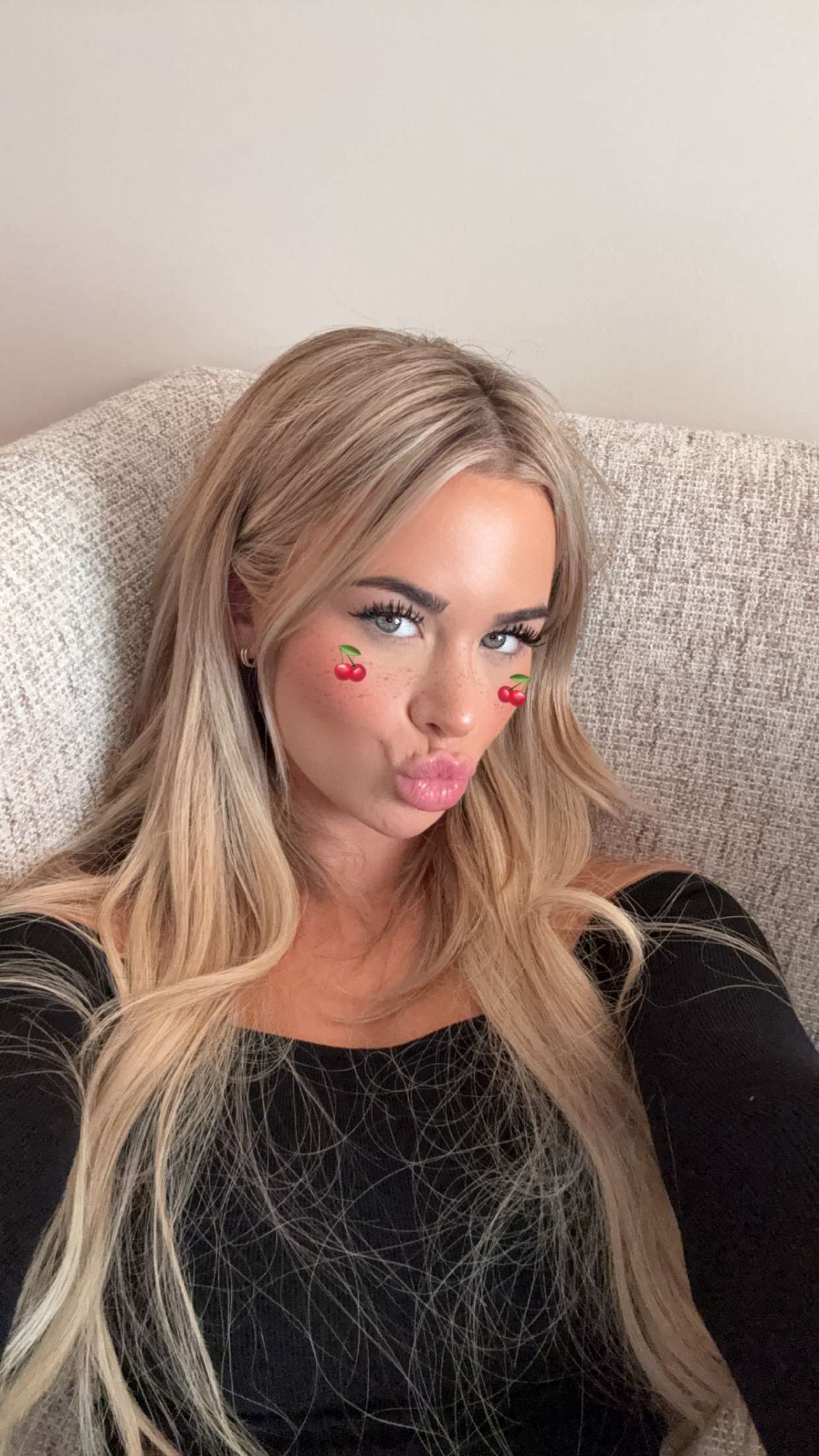 emilyelizabbeth snapchat image archive image