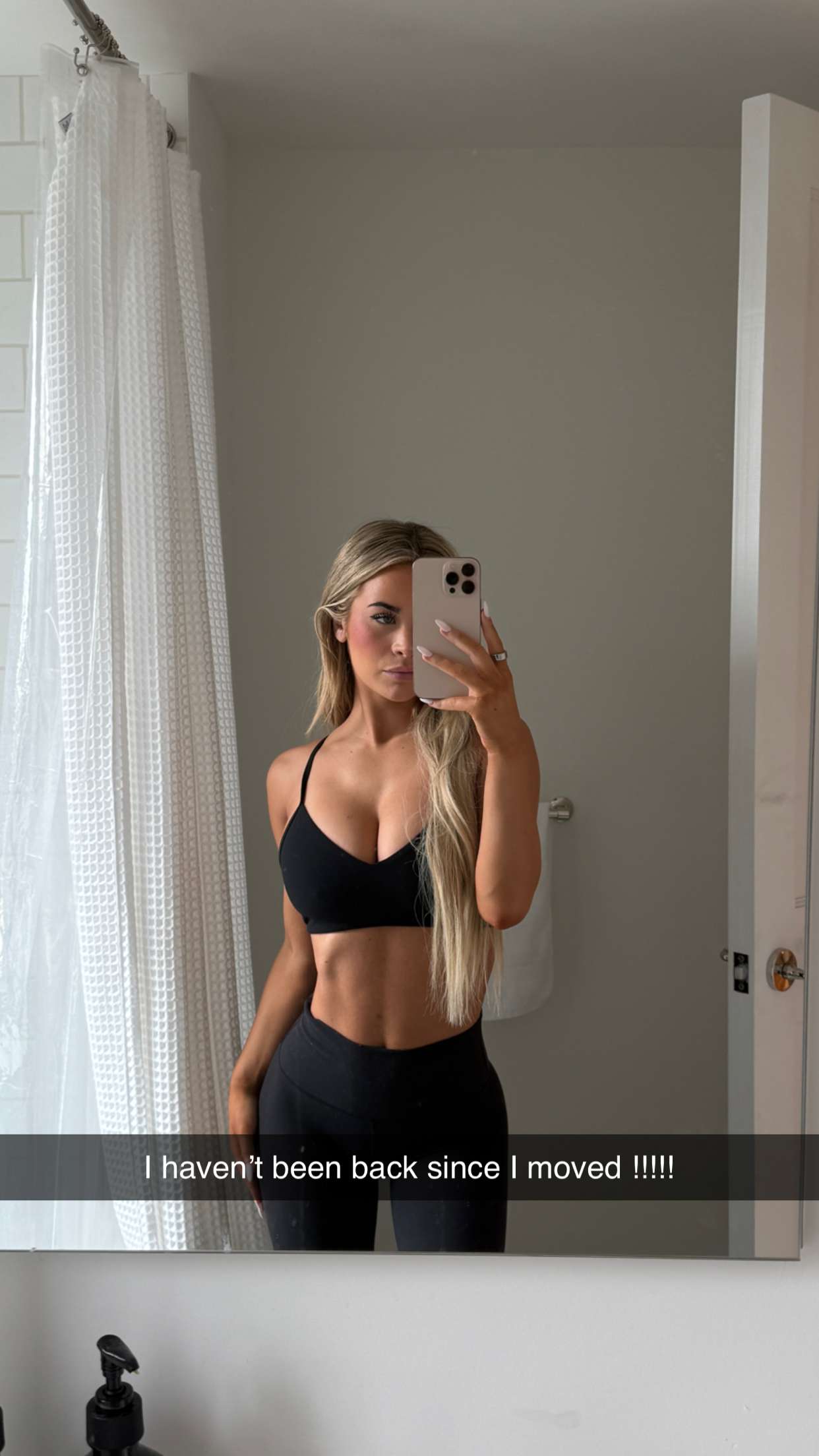 emilyelizabbeth snapchat image archive image