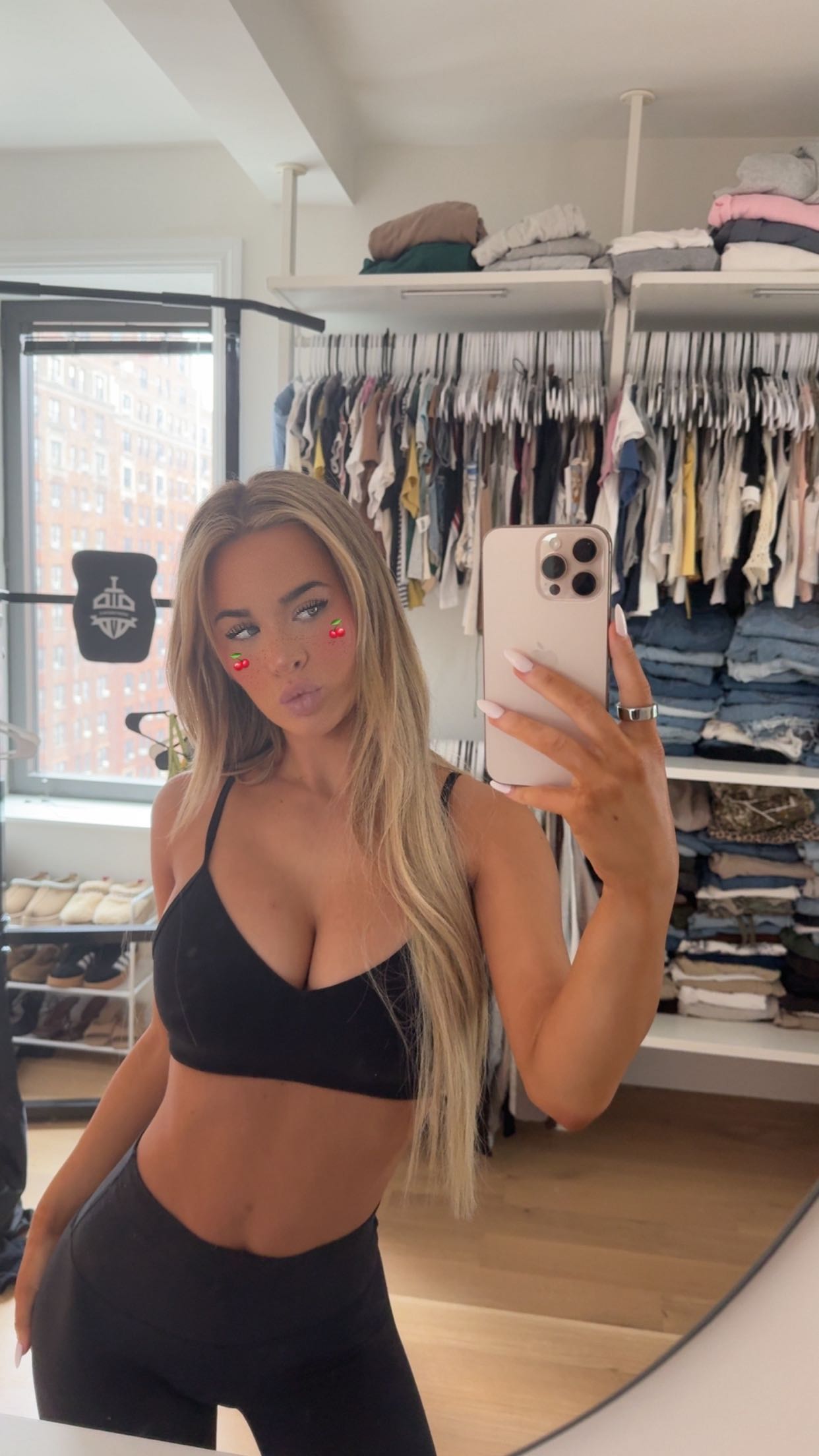 emilyelizabbeth snapchat image archive image