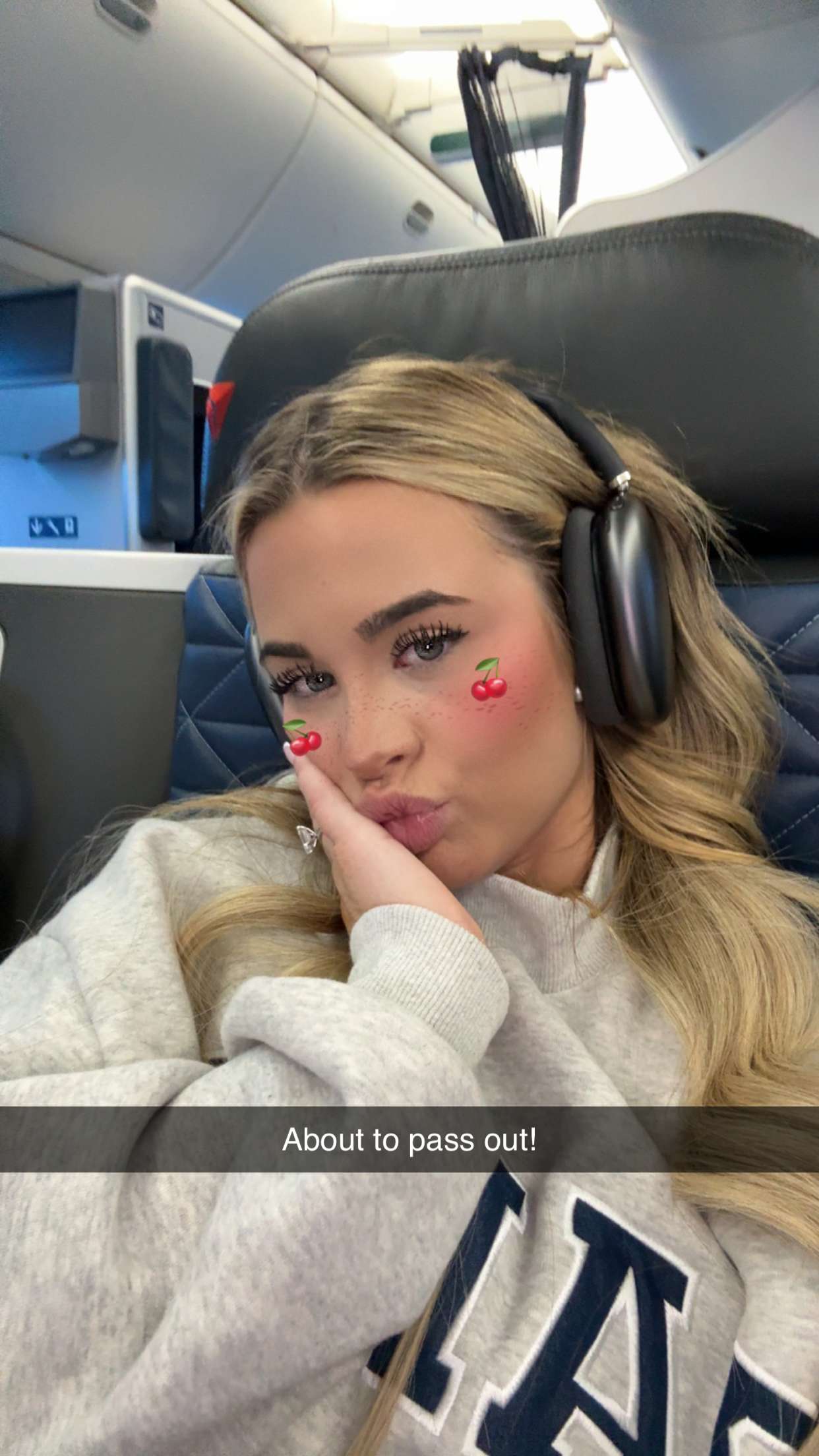 emilyelizabbeth snapchat image archive image