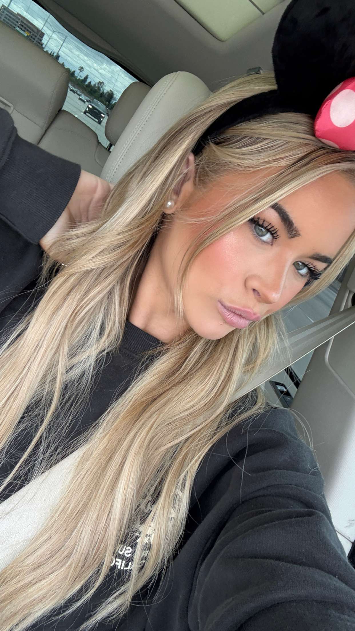 emilyelizabbeth snapchat image archive image