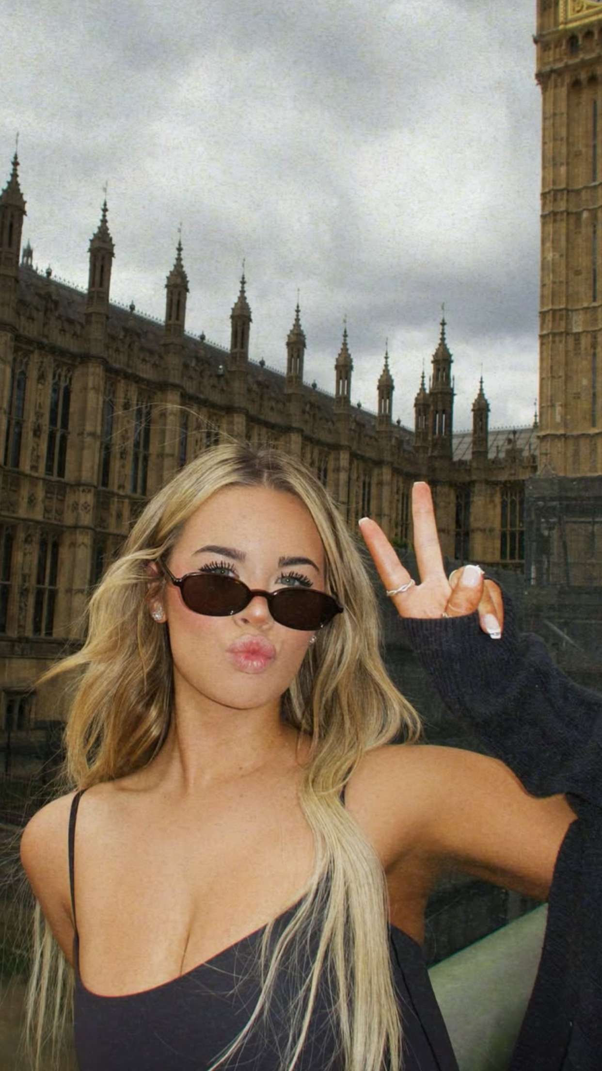 emilyelizabbeth snapchat image archive image