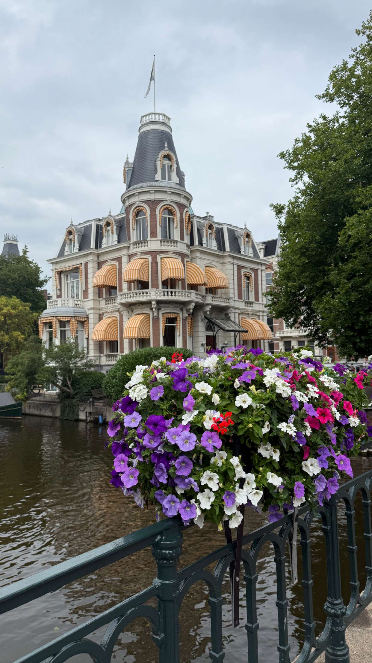 emilyelizabbeth snapchat image archive image