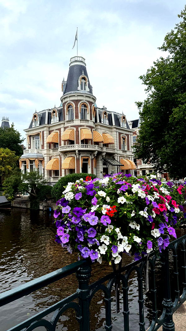 emilyelizabbeth image ~ Altpins