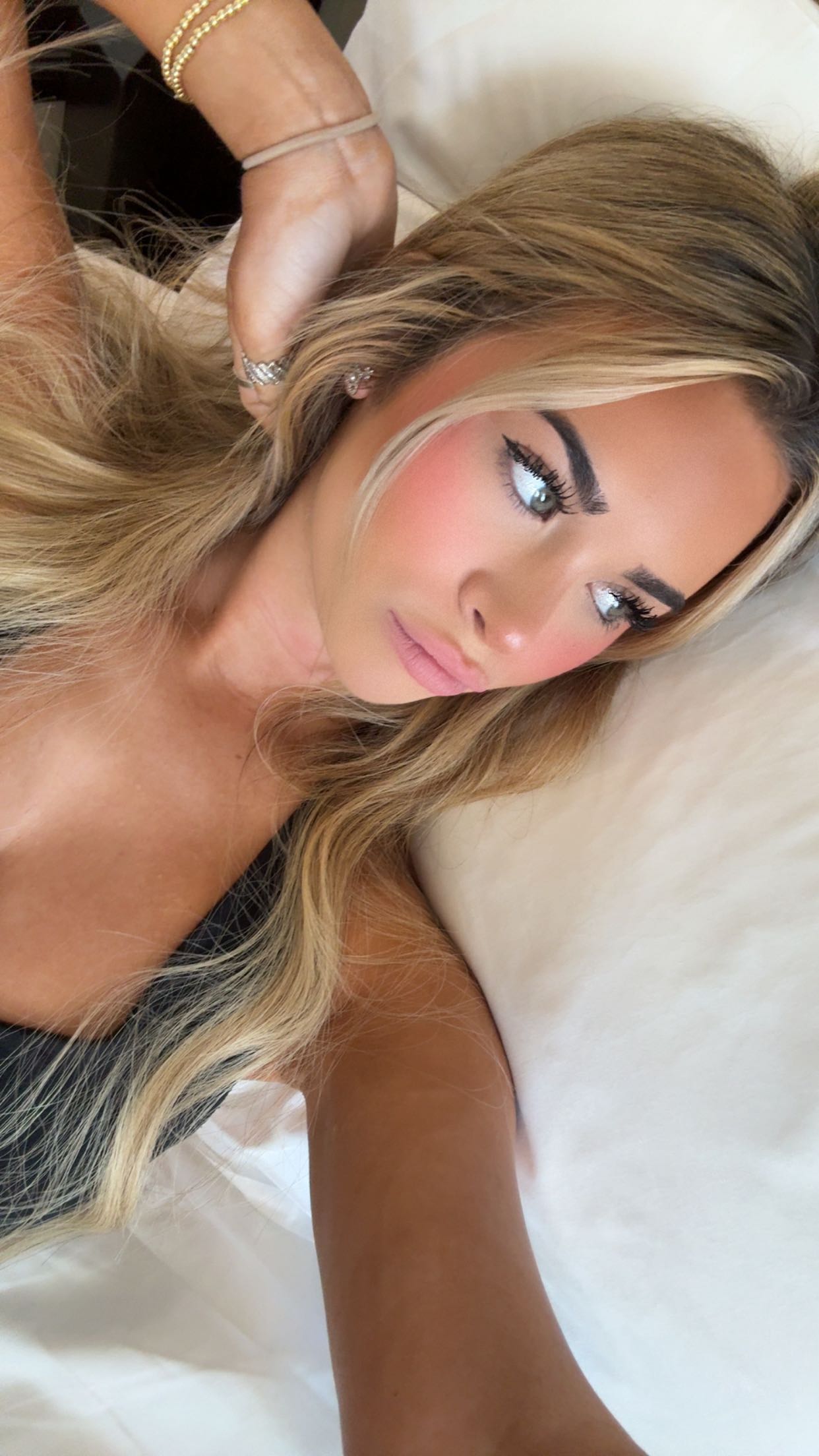 emilyelizabbeth snapchat image archive image