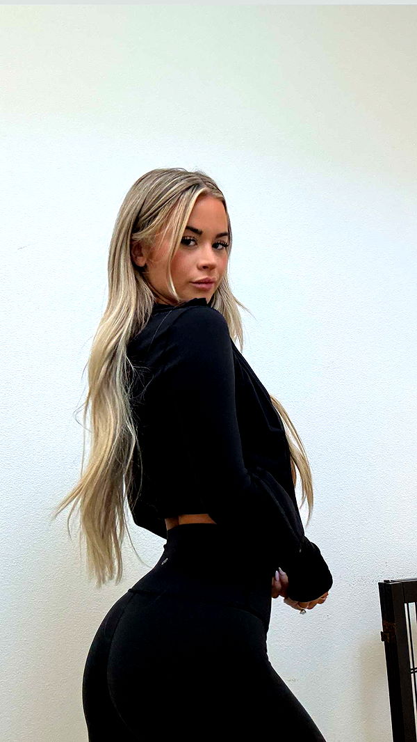 emilyelizabbeth image ~ Altpins