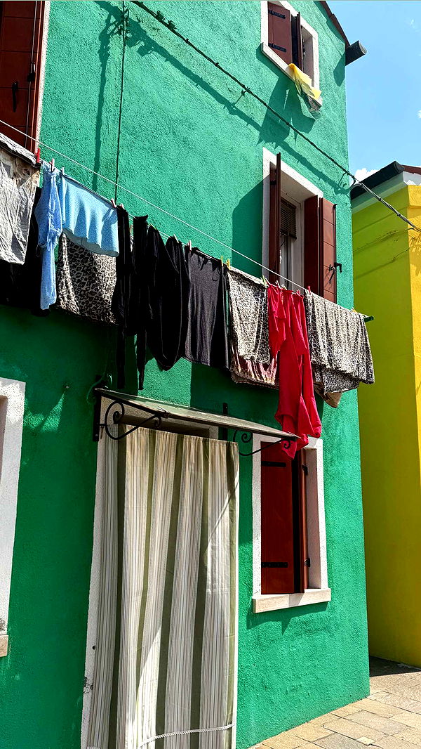 emilyelizabbeth image ~ Altpins