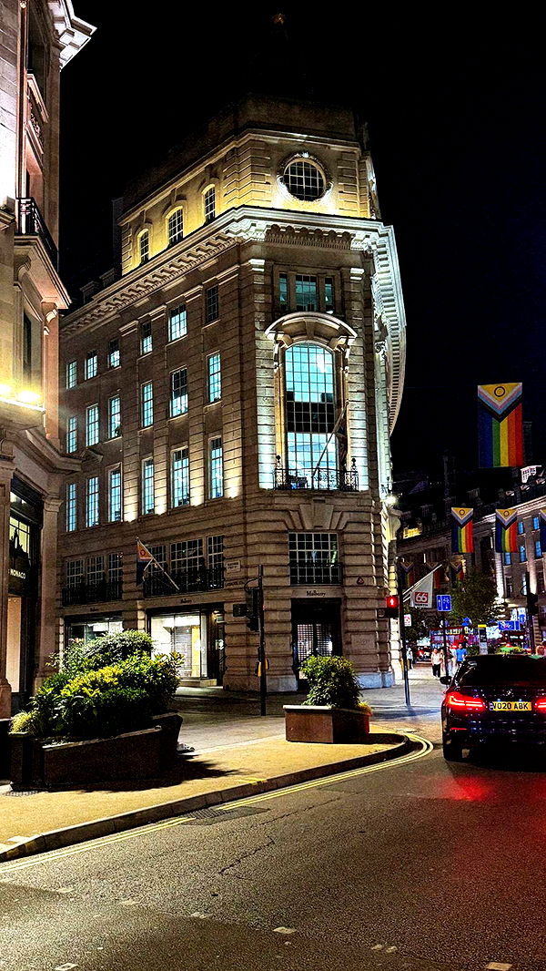 emilyelizabbeth image ~ Altpins