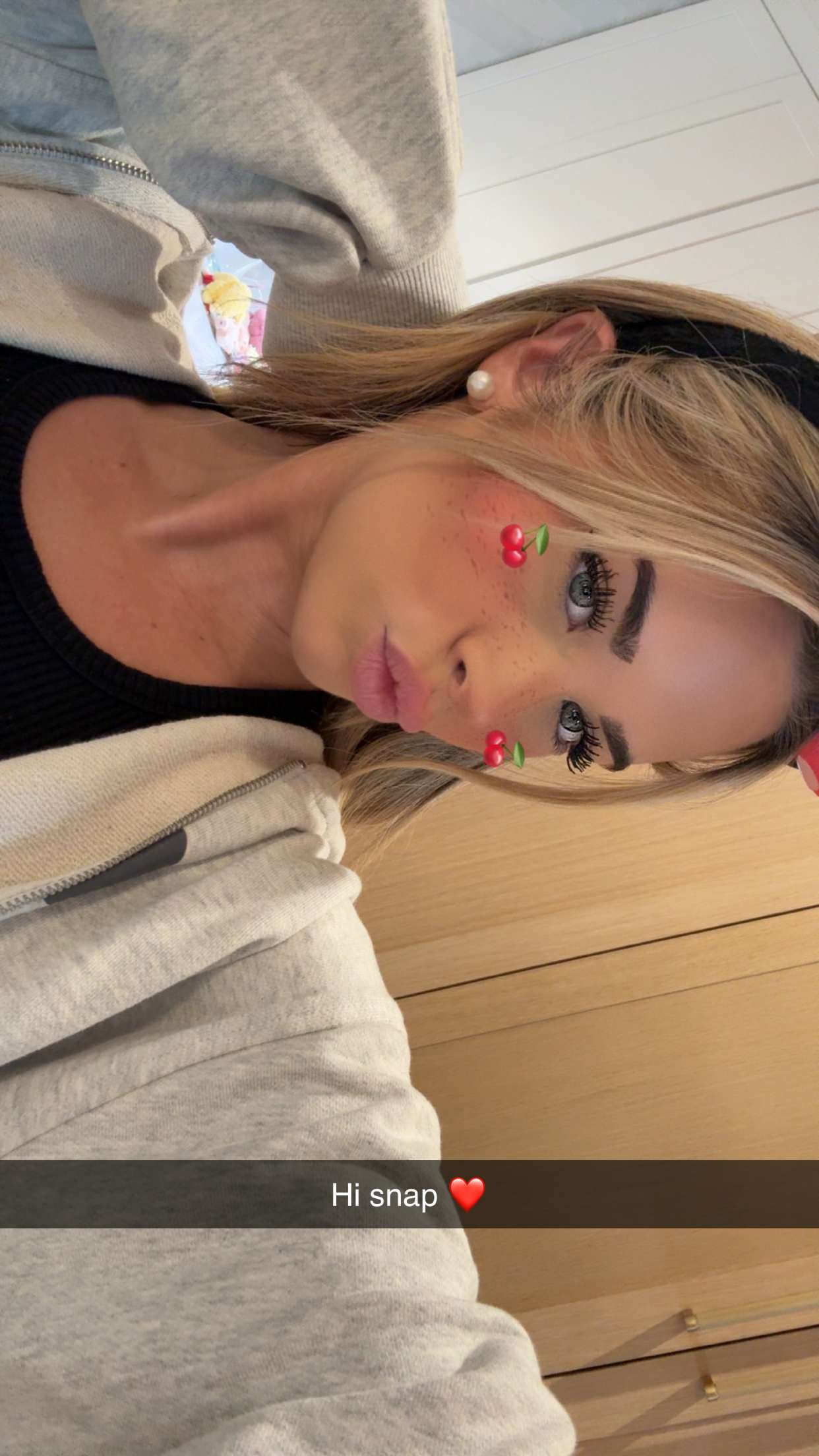 emilyelizabbeth snapchat image archive image