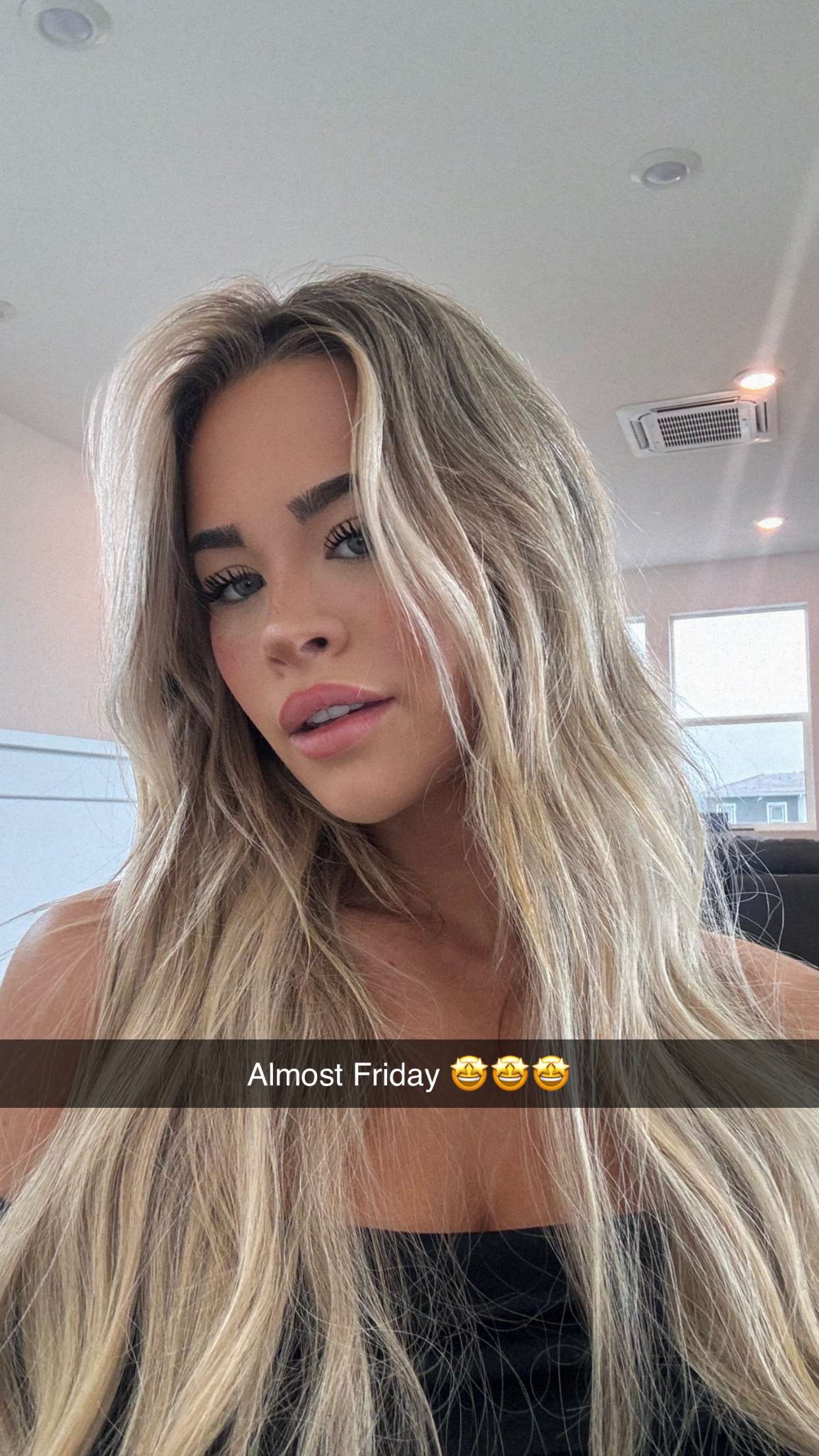 emilyelizabbeth snapchat image archive image