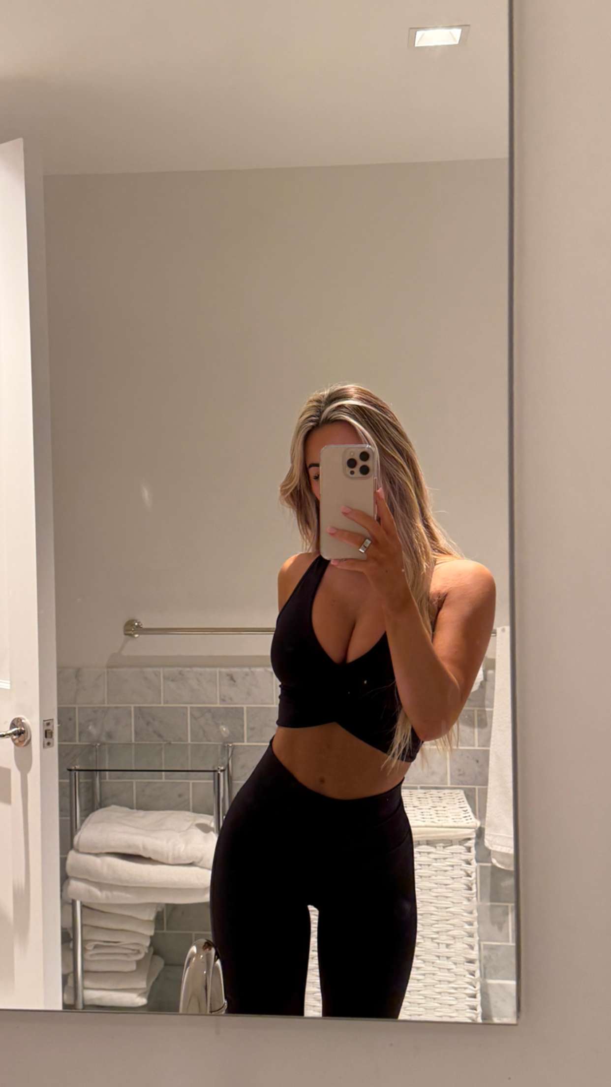 emilyelizabbeth snapchat image archive image