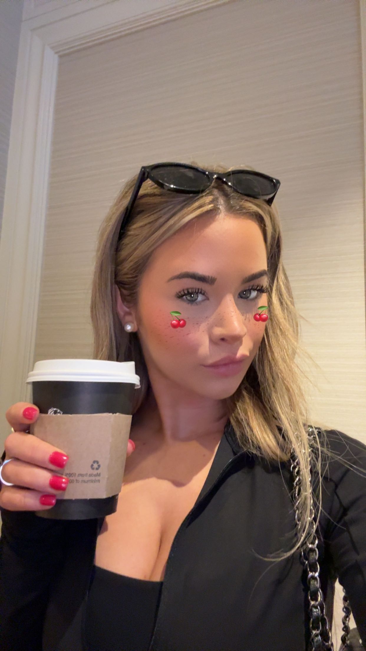 emilyelizabbeth snapchat image archive image