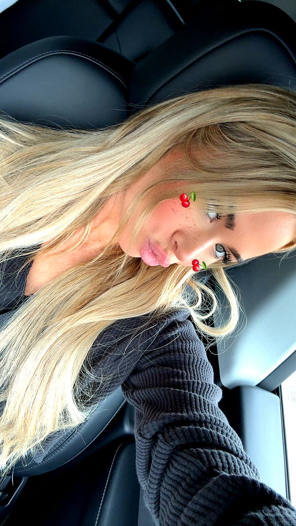 emilyelizabbeth image ~ Altpins