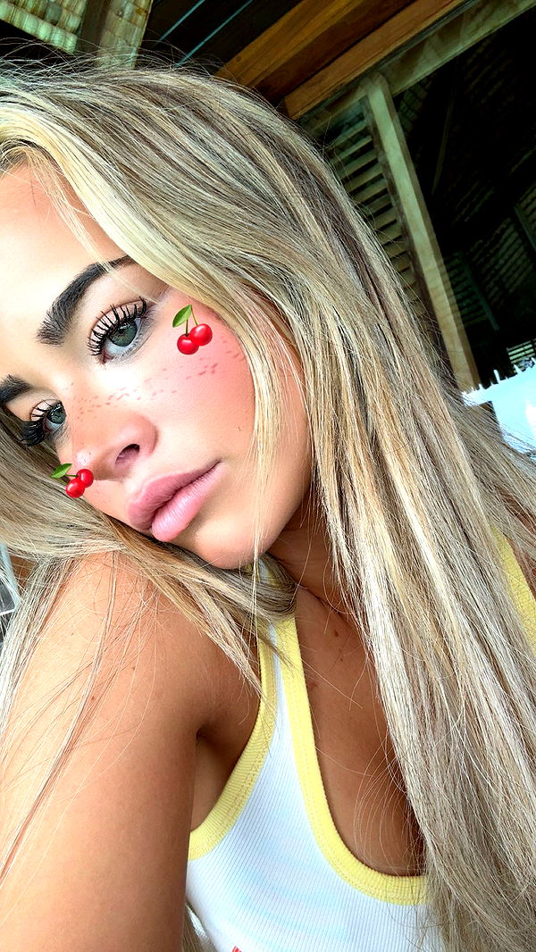 emilyelizabbeth image ~ Altpins