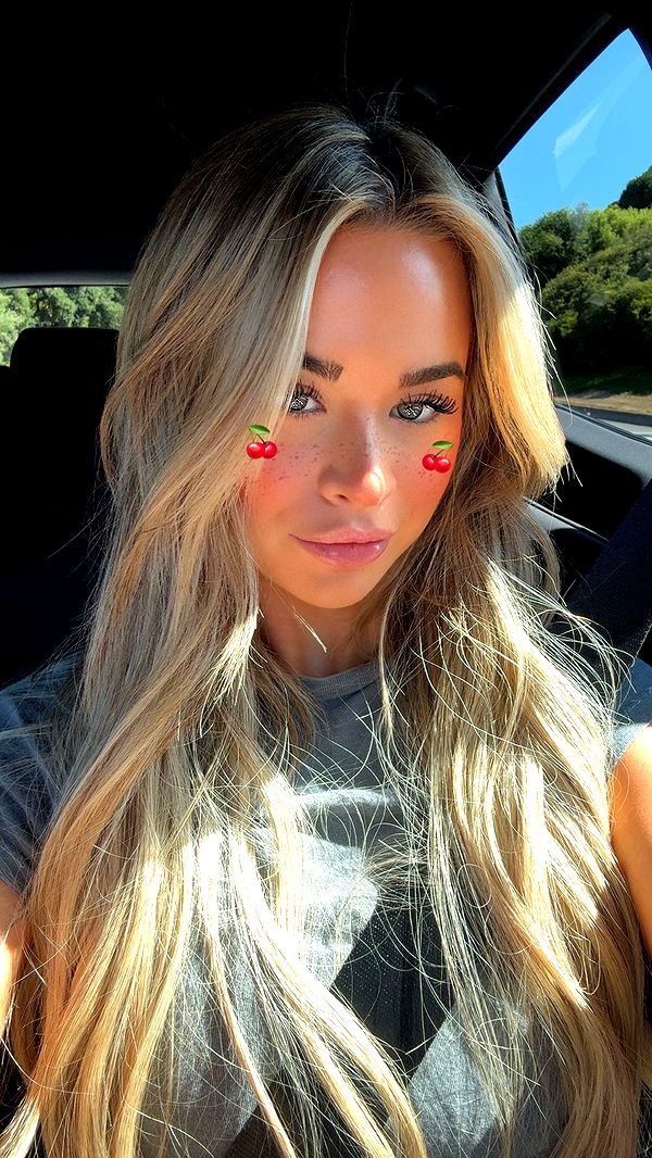 emilyelizabbeth image ~ Altpins