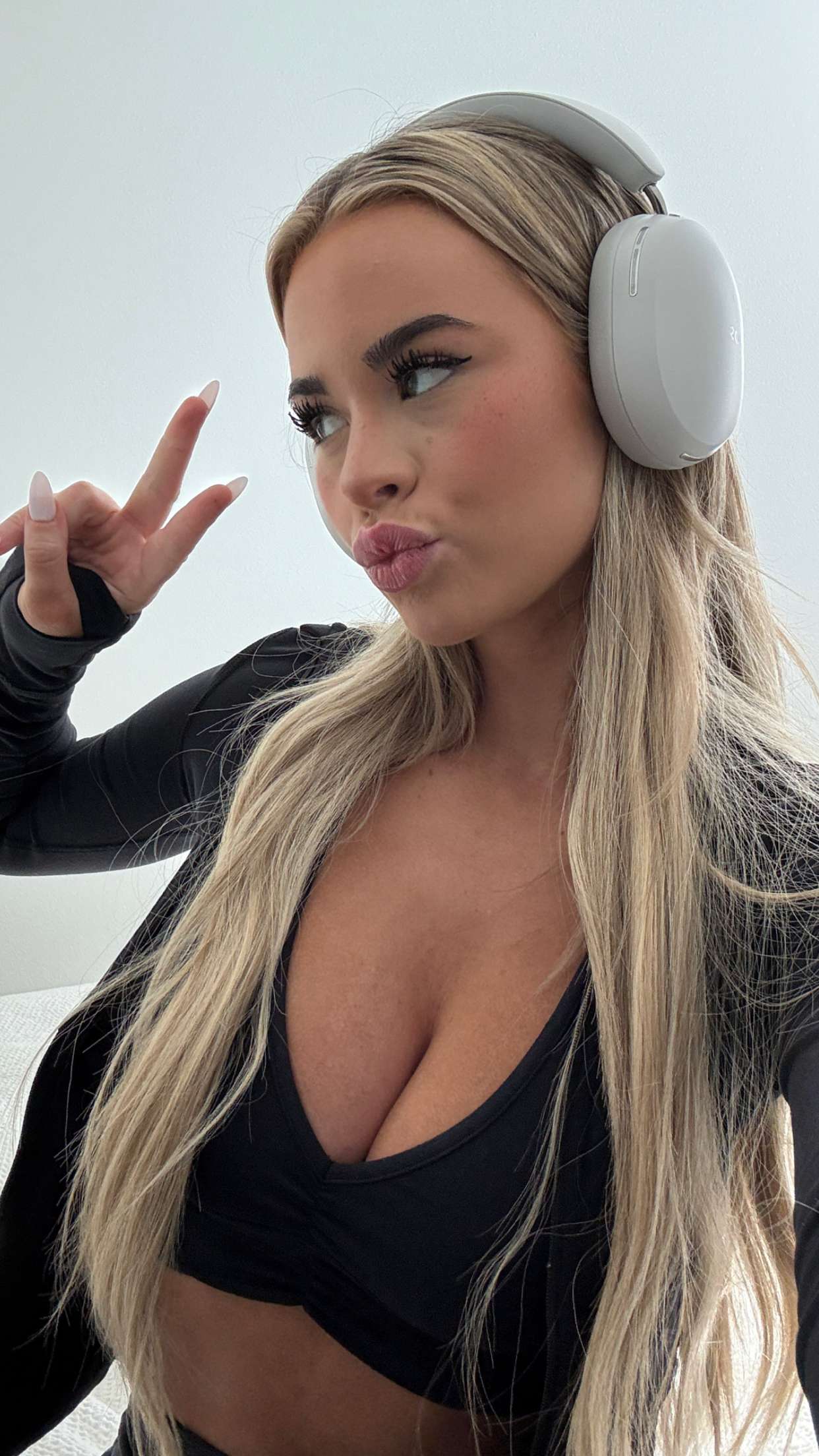 emilyelizabbeth snapchat image archive image