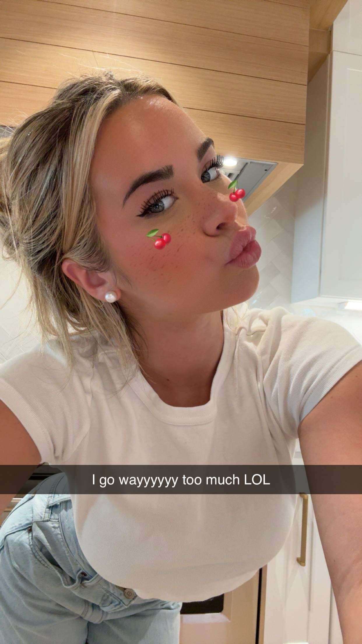 emilyelizabbeth snapchat image archive image