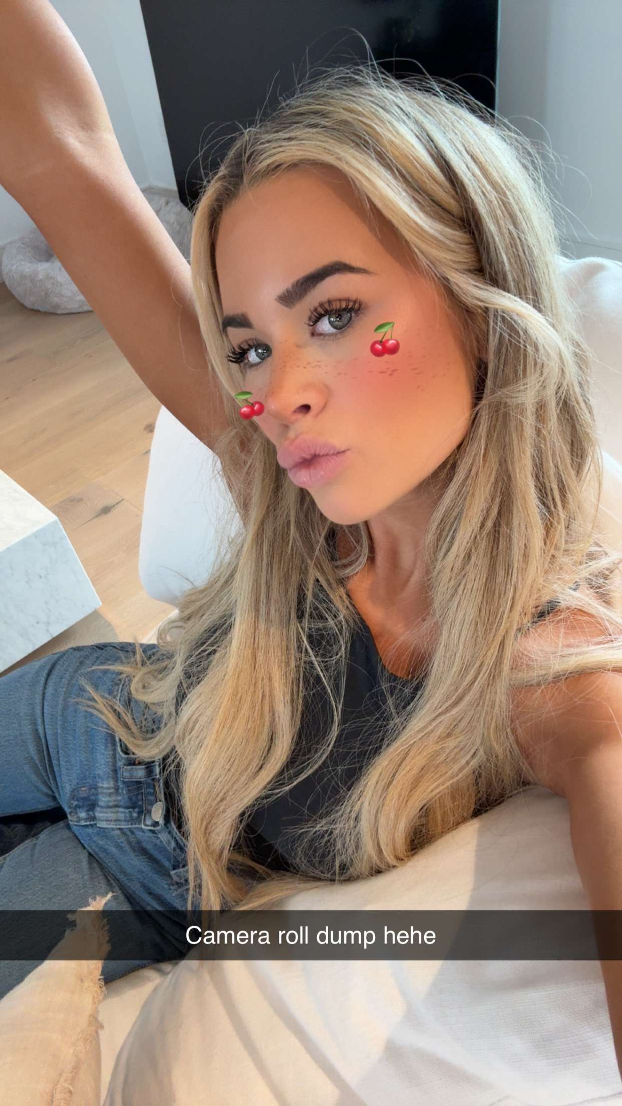 emilyelizabbeth snapchat image archive image