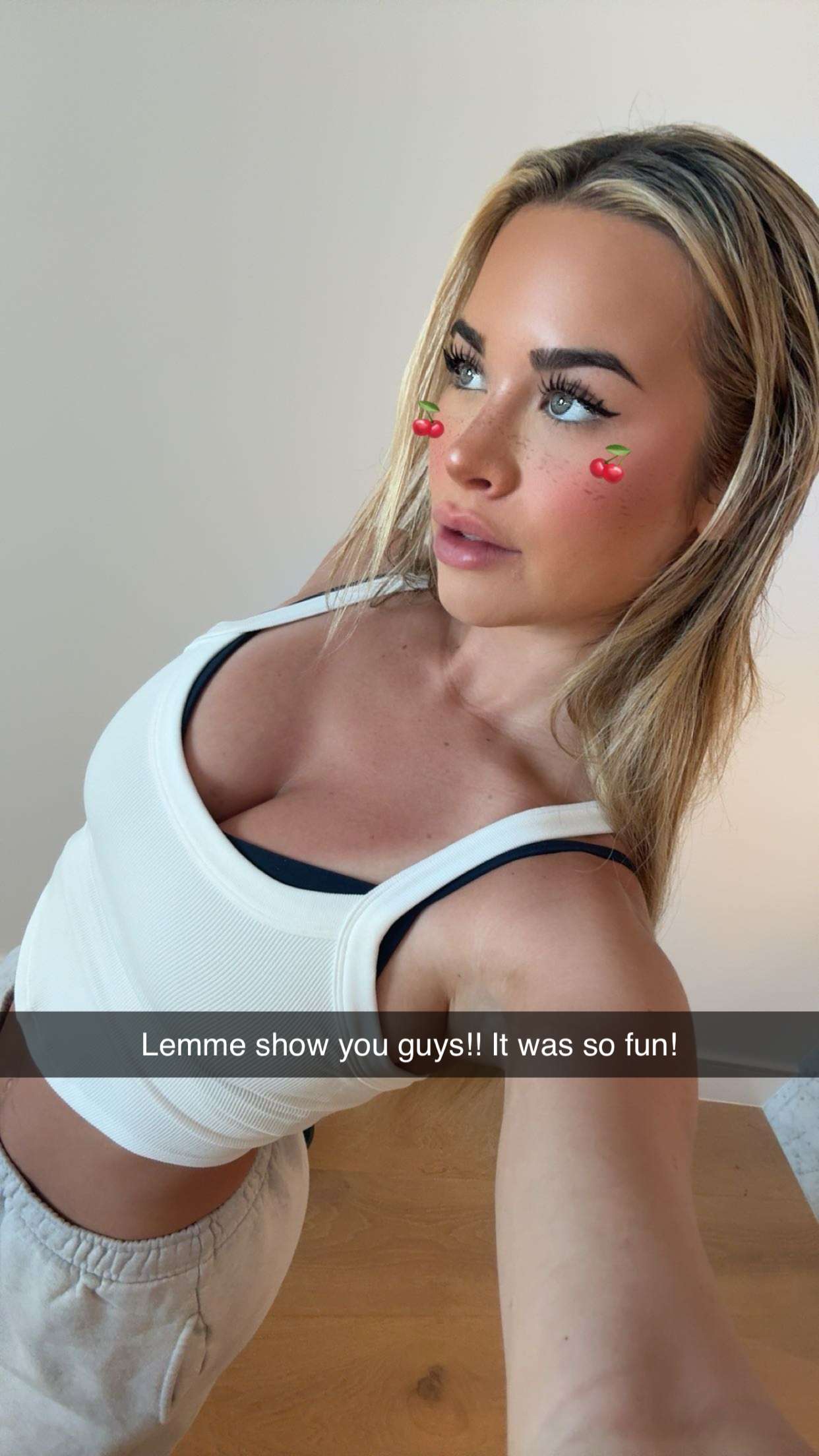 emilyelizabbeth snapchat image archive image