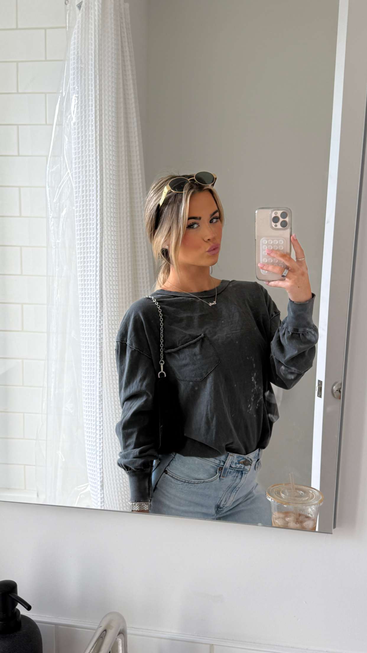 emilyelizabbeth snapchat image archive image