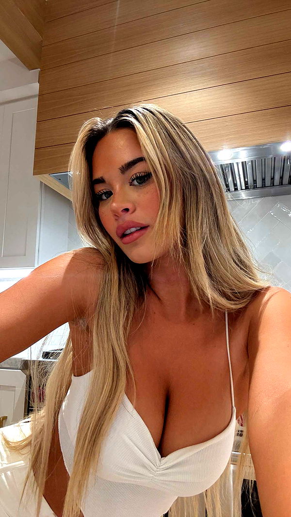 emilyelizabbeth image ~ Altpins