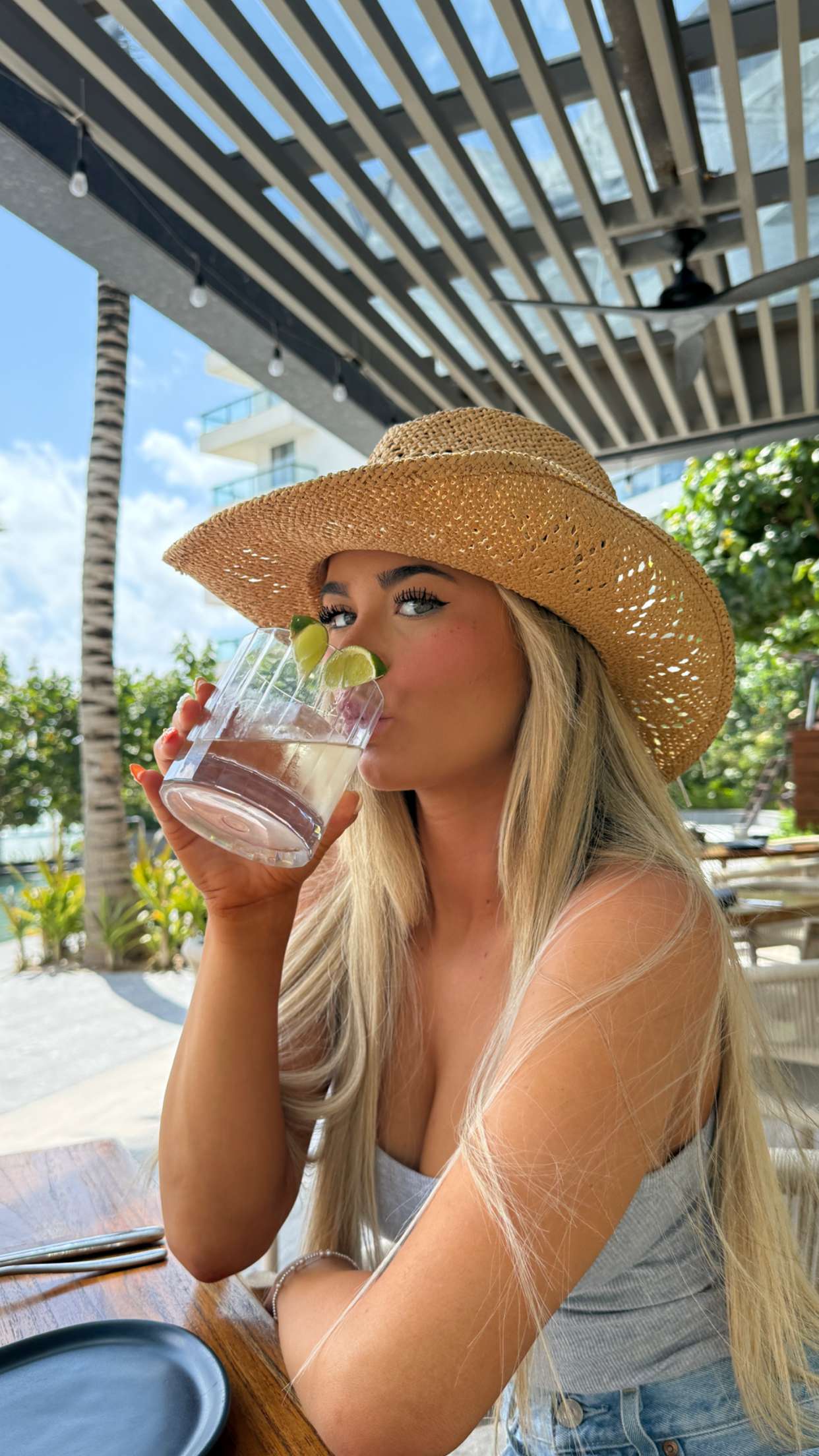 emilyelizabbeth snapchat image archive image