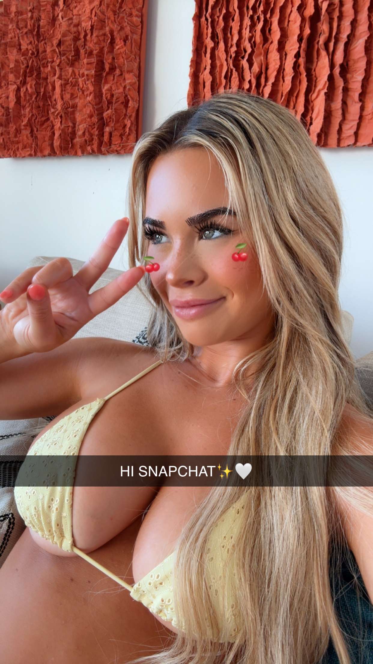 emilyelizabbeth snapchat image archive image
