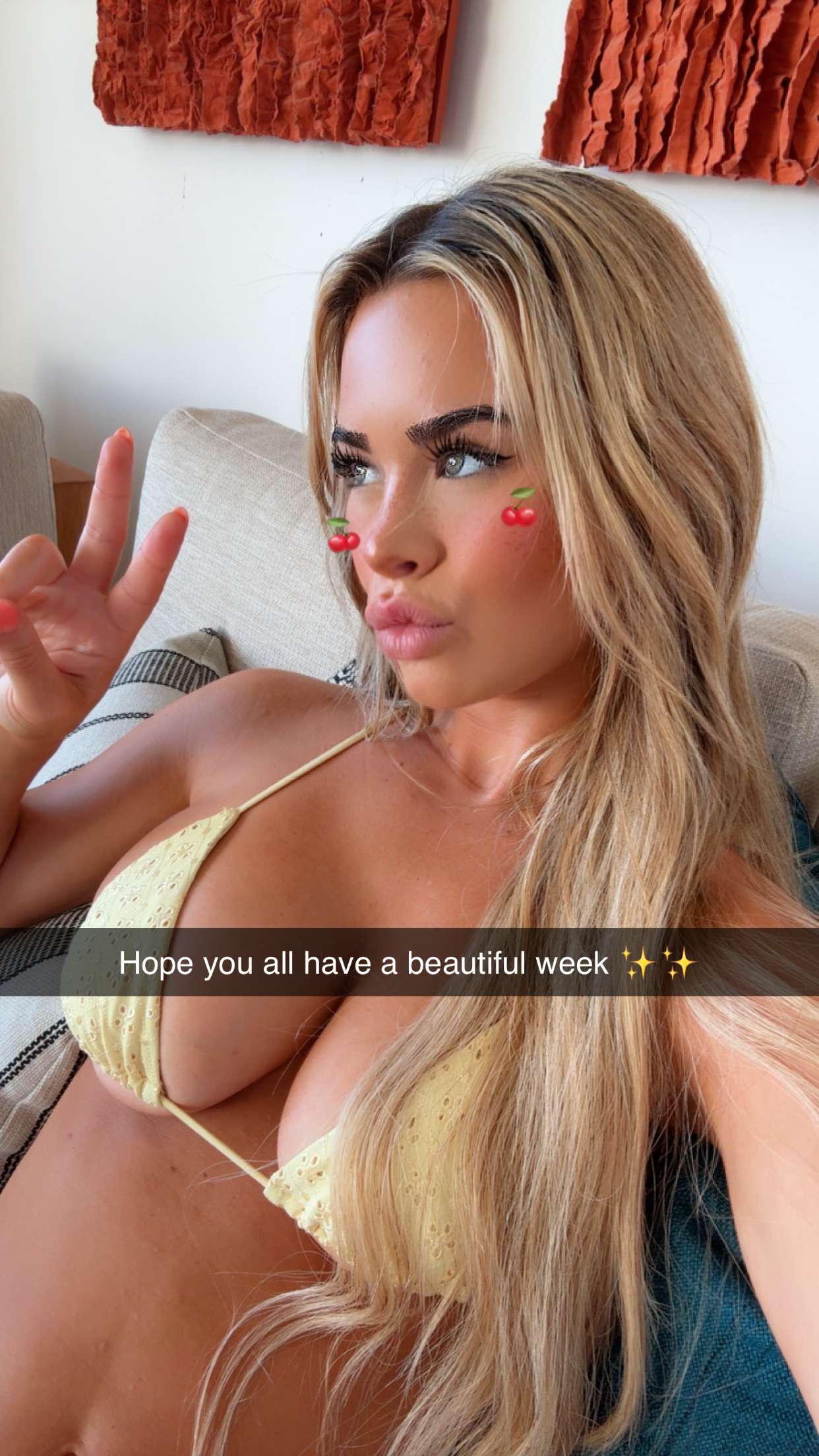 emilyelizabbeth snapchat image archive image