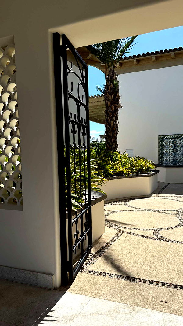 emilyelizabbeth image ~ Altpins