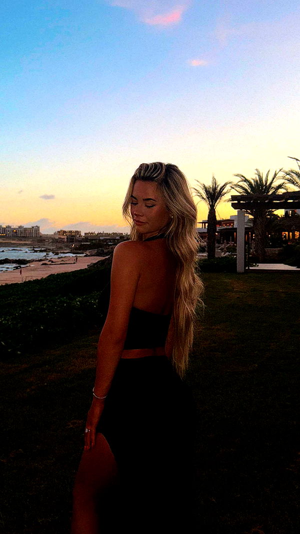 emilyelizabbeth image ~ Altpins