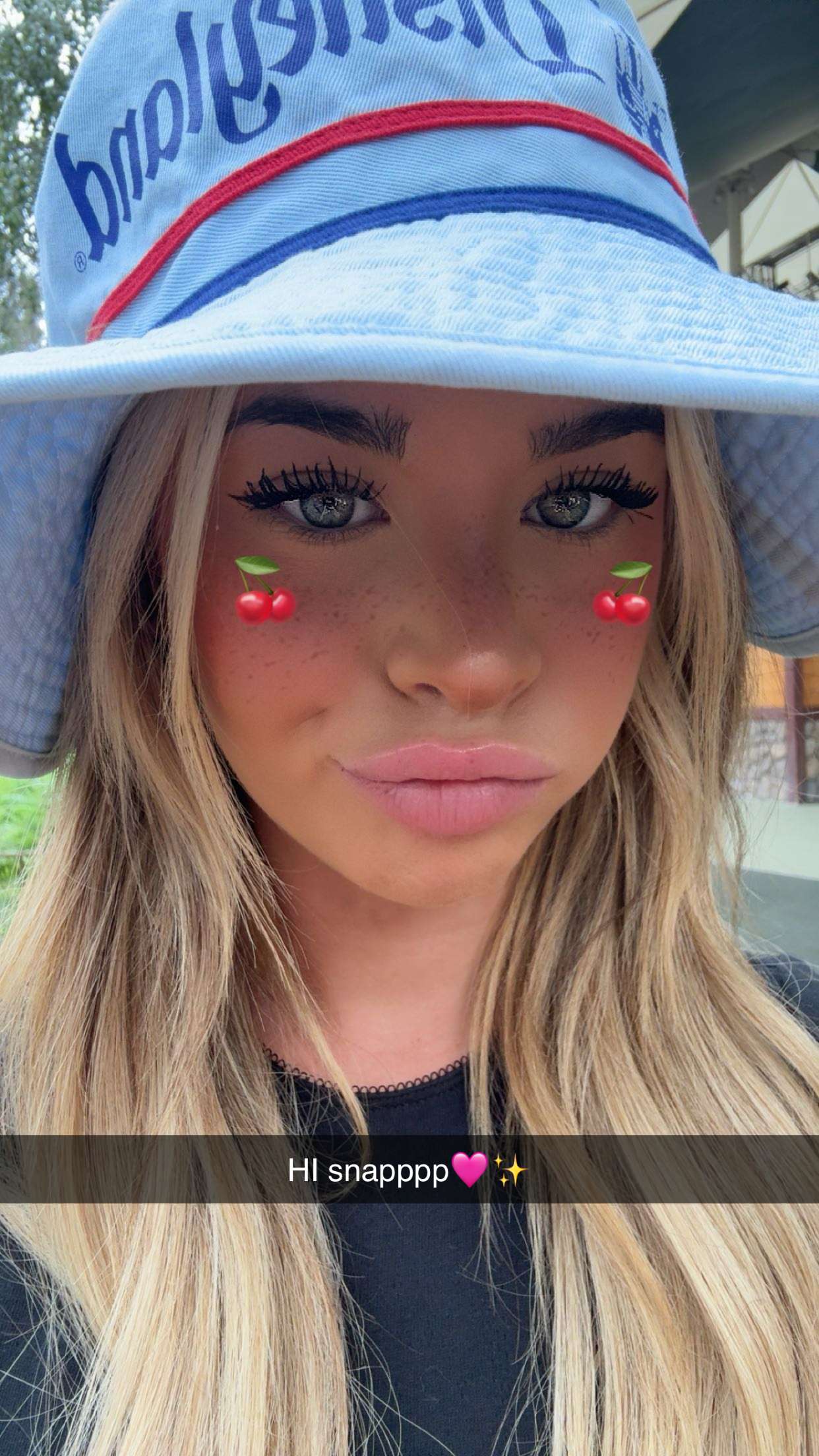 emilyelizabbeth snapchat image archive image