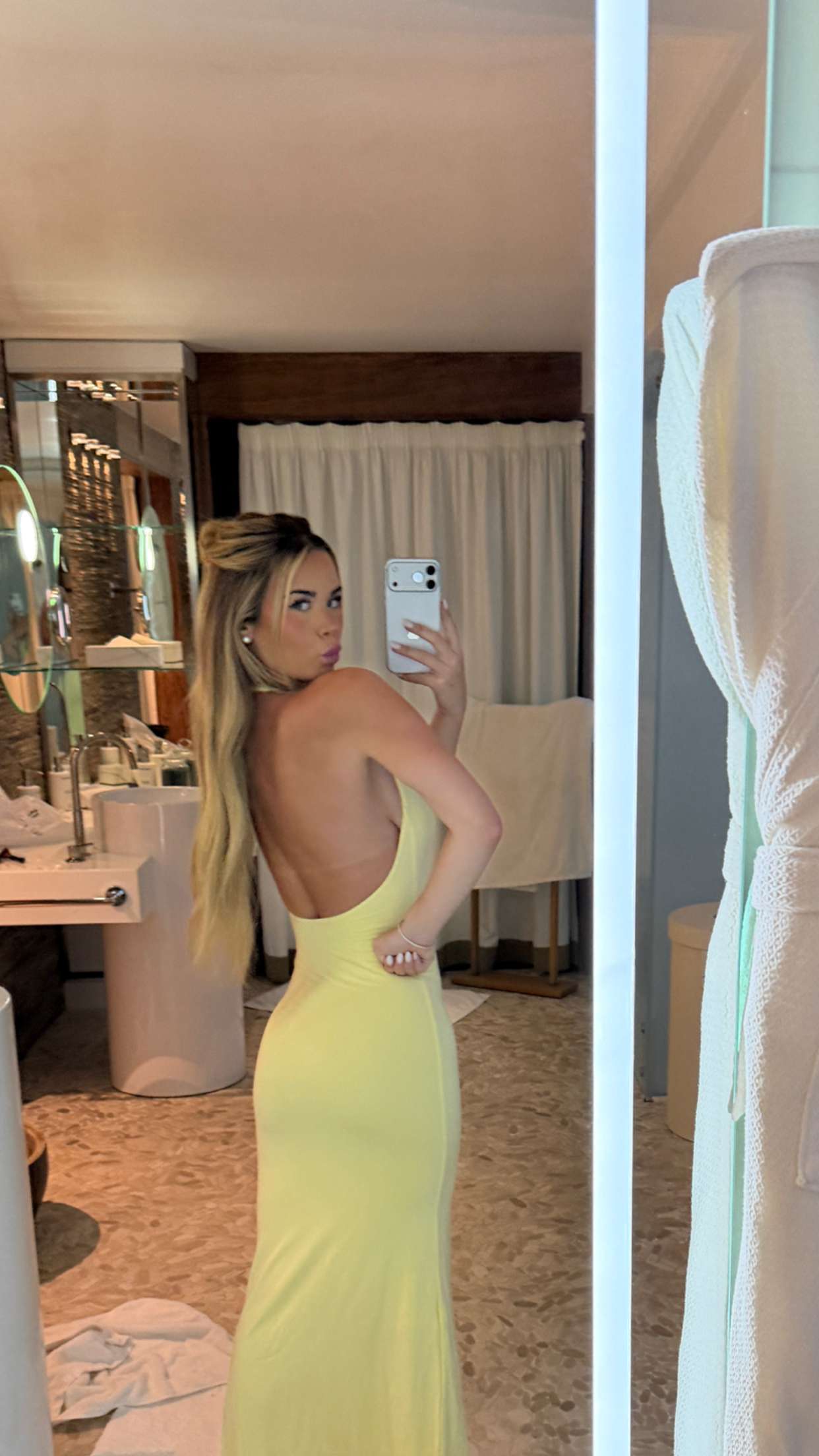 emilyelizabbeth snapchat image archive image