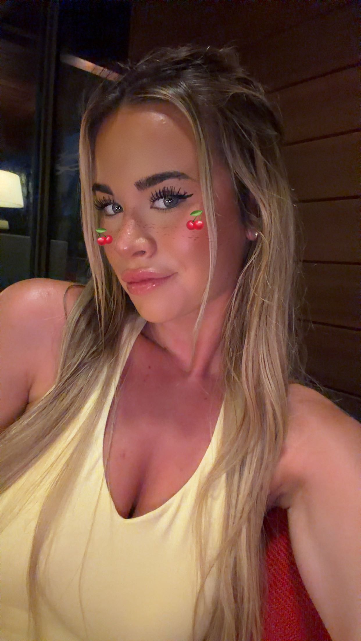 emilyelizabbeth snapchat image archive image