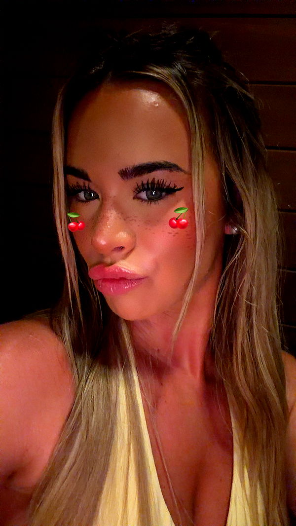 emilyelizabbeth image ~ Altpins