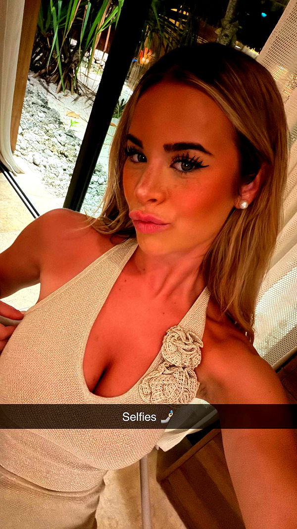 emilyelizabbeth image ~ Altpins