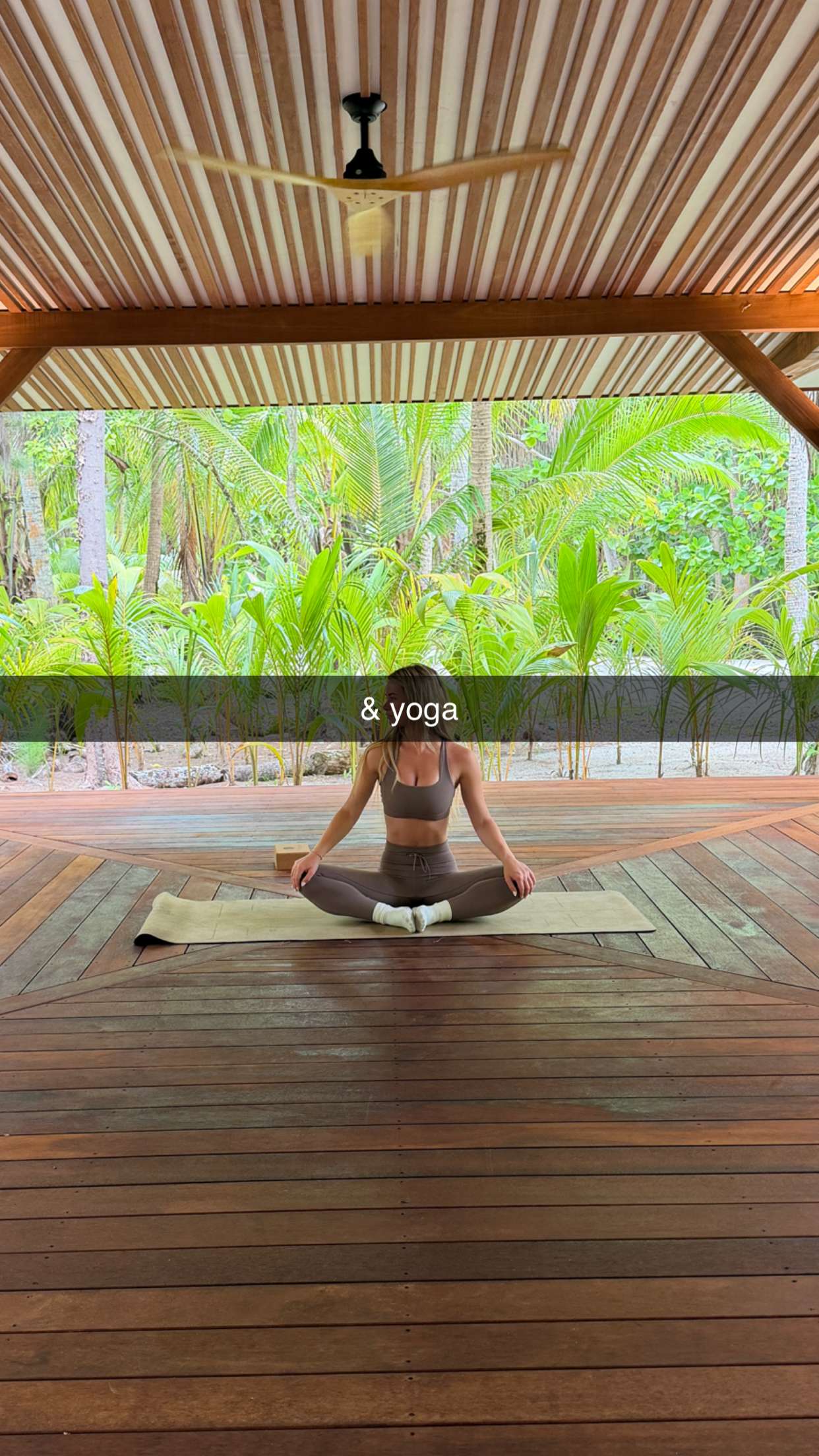 emilyelizabbeth snapchat image archive image