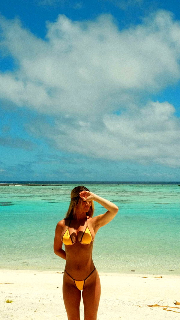 emilyelizabbeth snapchat image archive image