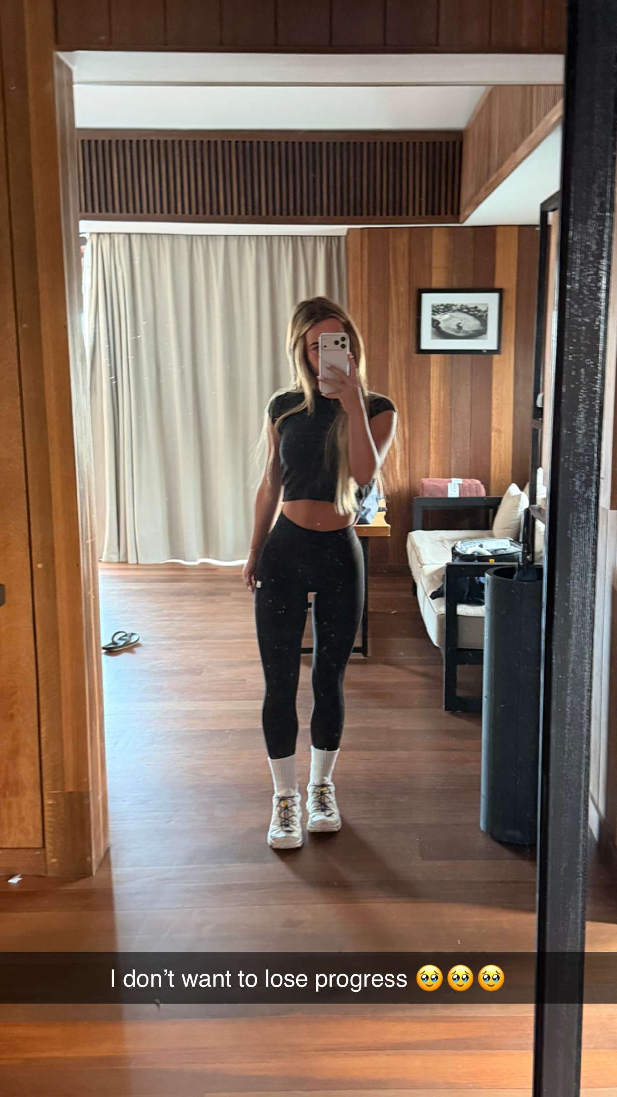 emilyelizabbeth snapchat image archive image