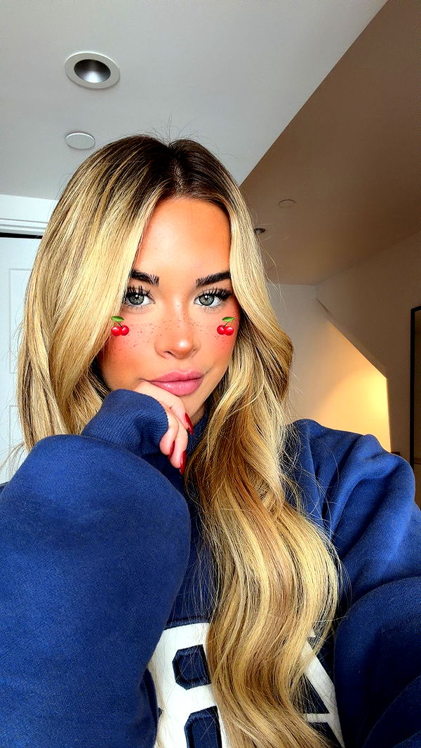 emilyelizabbeth image ~ Altpins