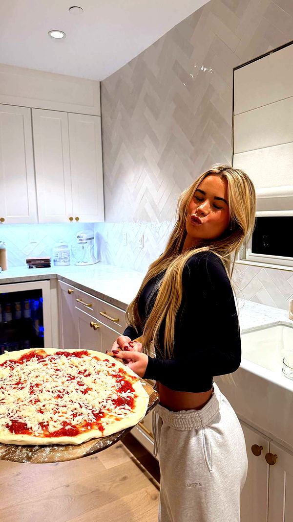 emilyelizabbeth image ~ Altpins