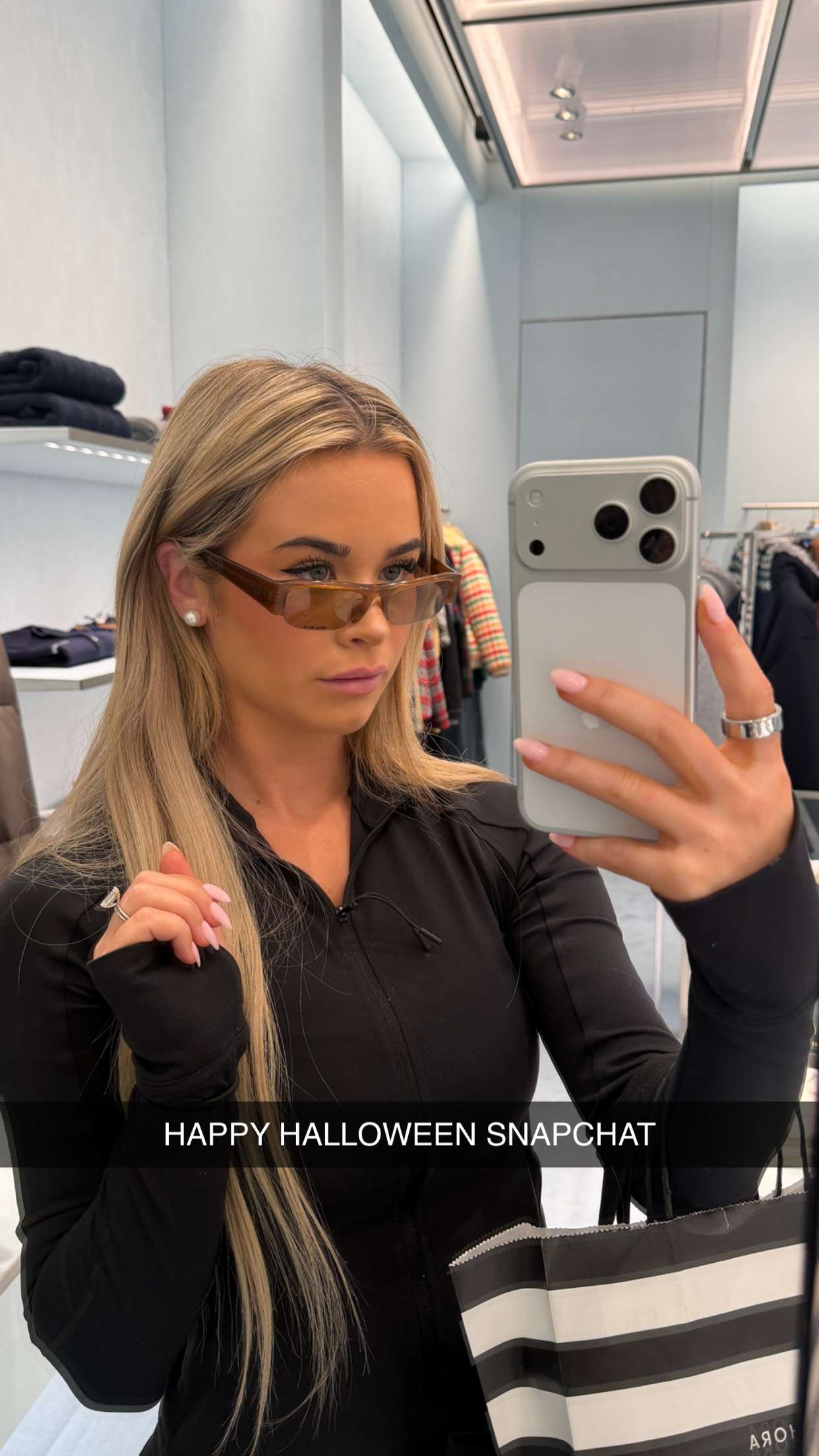 emilyelizabbeth snapchat image archive image