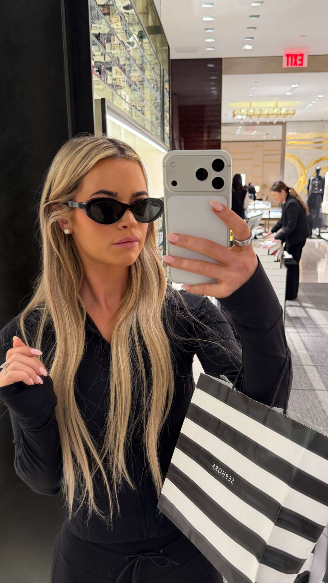 emilyelizabbeth snapchat image archive image