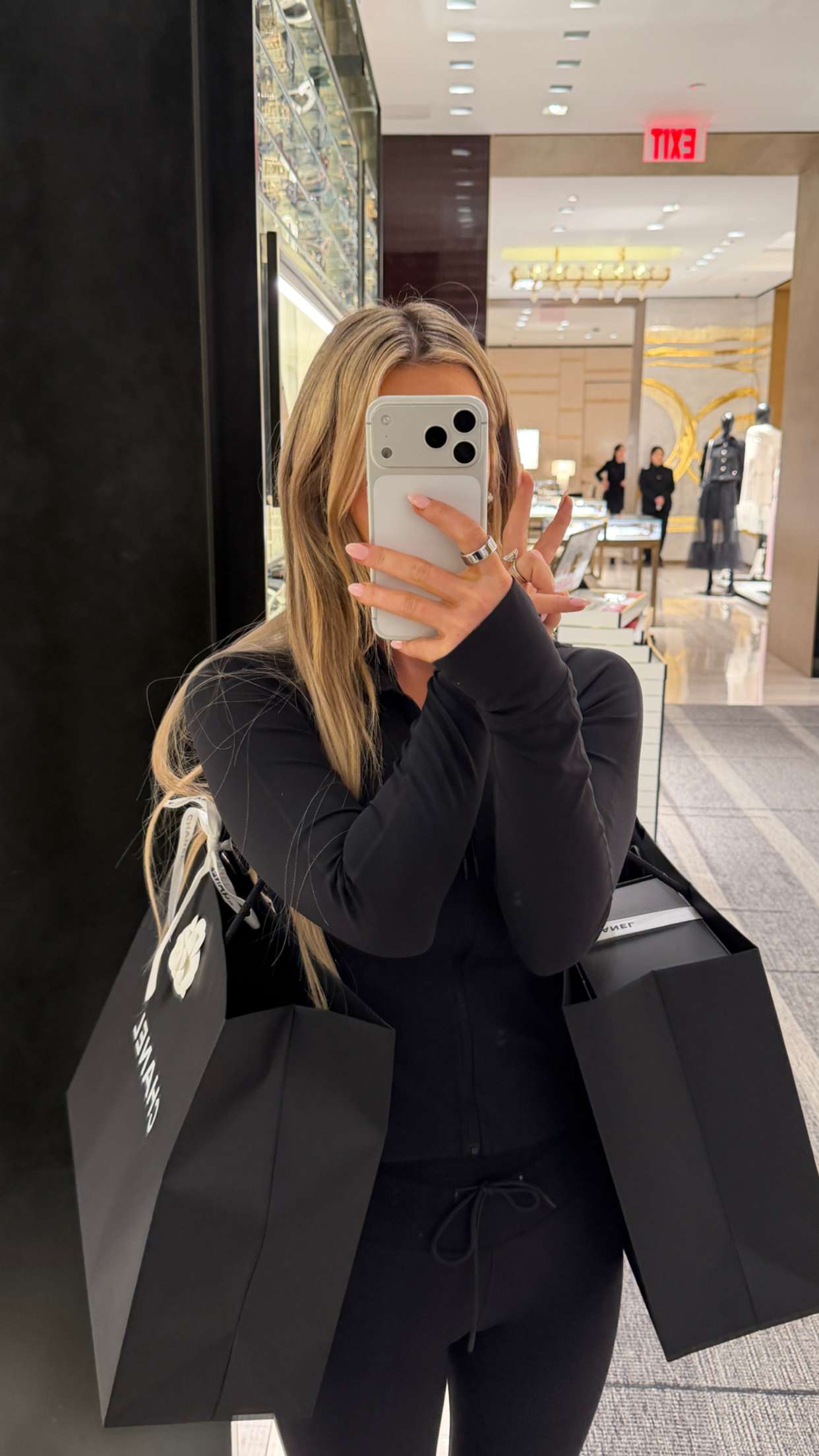 emilyelizabbeth snapchat image archive image