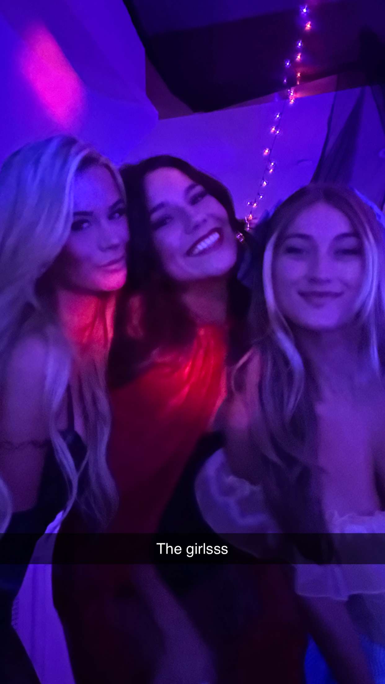 emilyelizabbeth snapchat image archive image