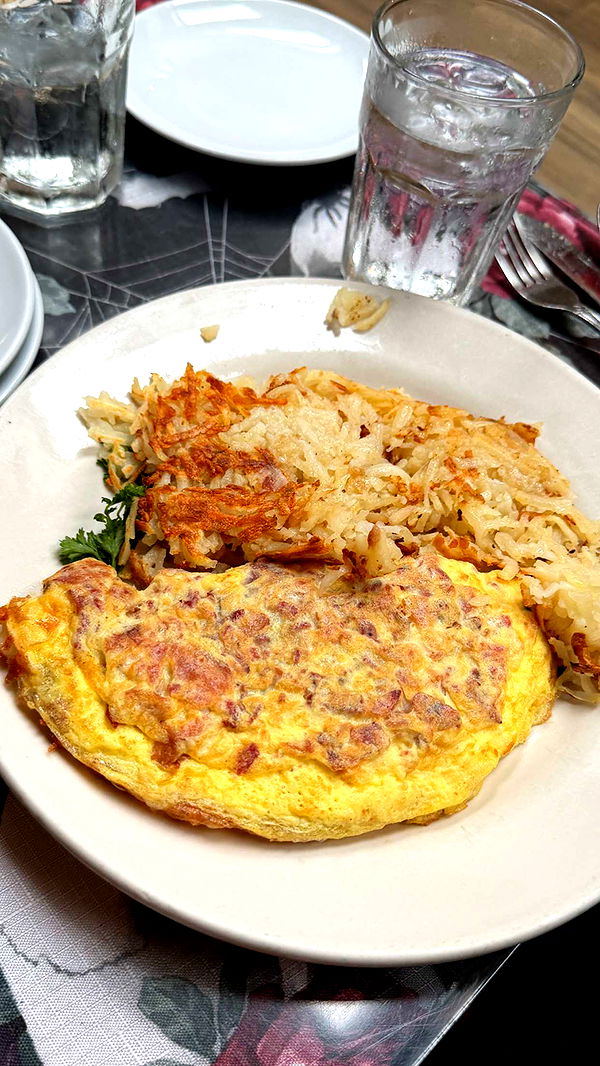 emilyelizabbeth image ~ Altpins